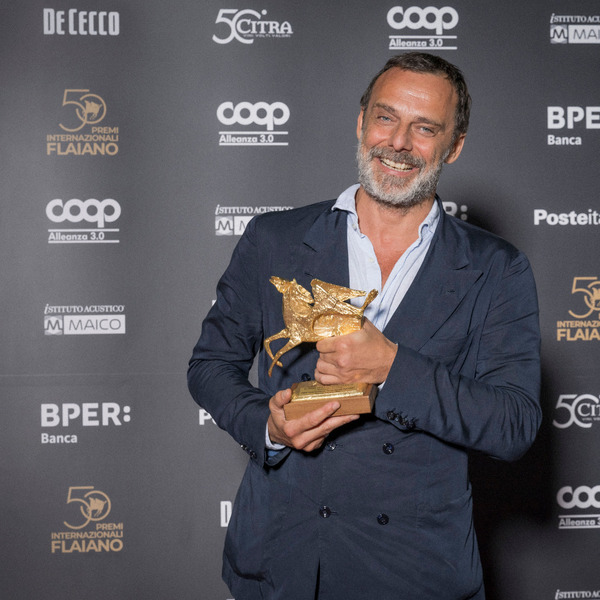 Alessandro Preziosi Backdrop